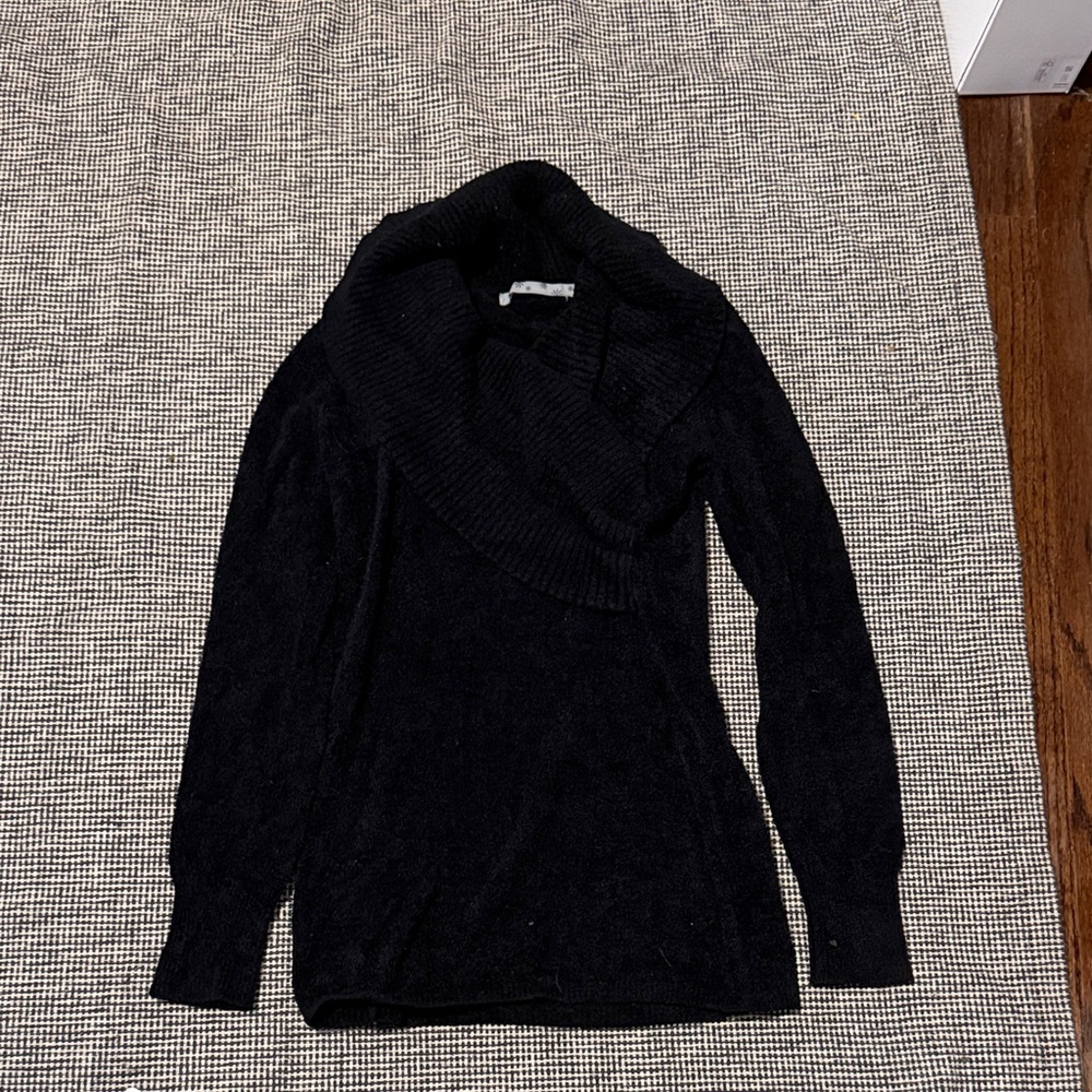 Athleta Black cowl neck Women's Sweater Sz small